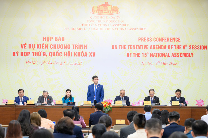 Kỳ họp thứ 9, Quốc hội khóa XV xem xét sửa đổi Hiến pháp và sáp nhập tỉnh