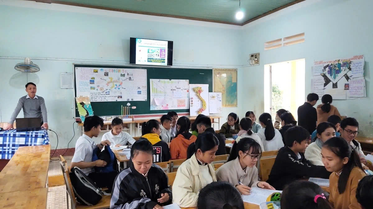  Bộ GD-ĐT lấy ý kiến góp ý chỉnh sửa chương trình một số môn học