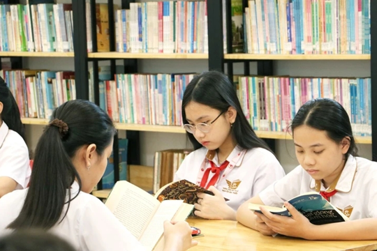 Lộ trình miễn phí sách giáo khoa cho học sinh toàn quốc từ năm học 2029-2030