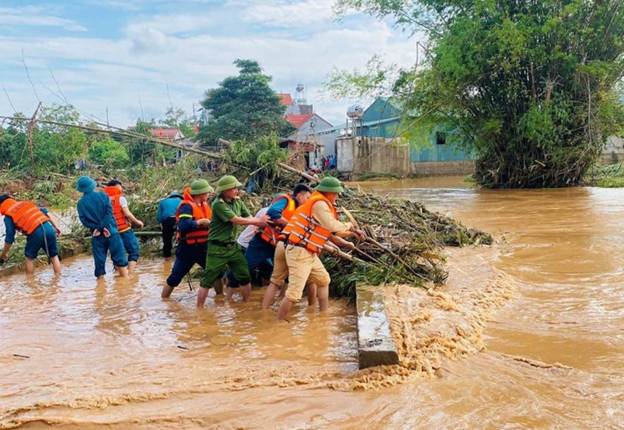 Thủ tướng yêu cầu tập trung ứng phó nguy cơ mưa lớn, sạt lở đất, lũ quét và chủ động phòng chống thiên tai- Ảnh 1.