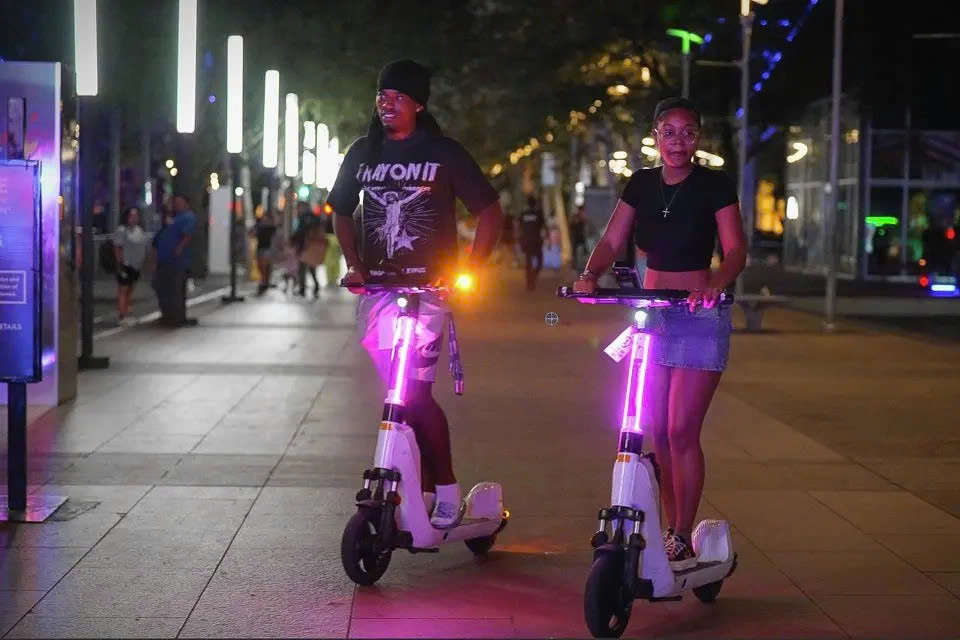  Đề xuất cấm scooter điện gây tranh cãi ở Houston