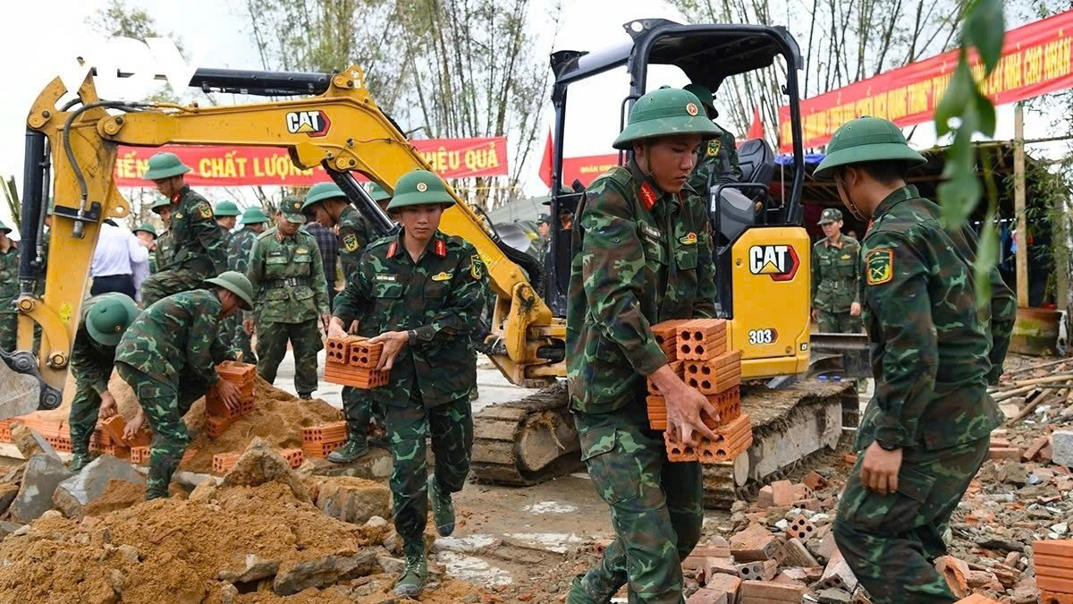  Thấu lòng dân từ những quyết sách mang đậm hơi thở cuộc sống 