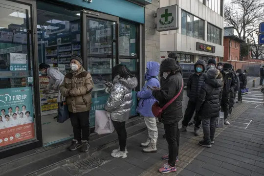 Lý do người dân Trung Quốc đổ xô mua nhiệt kế thủy ngân 