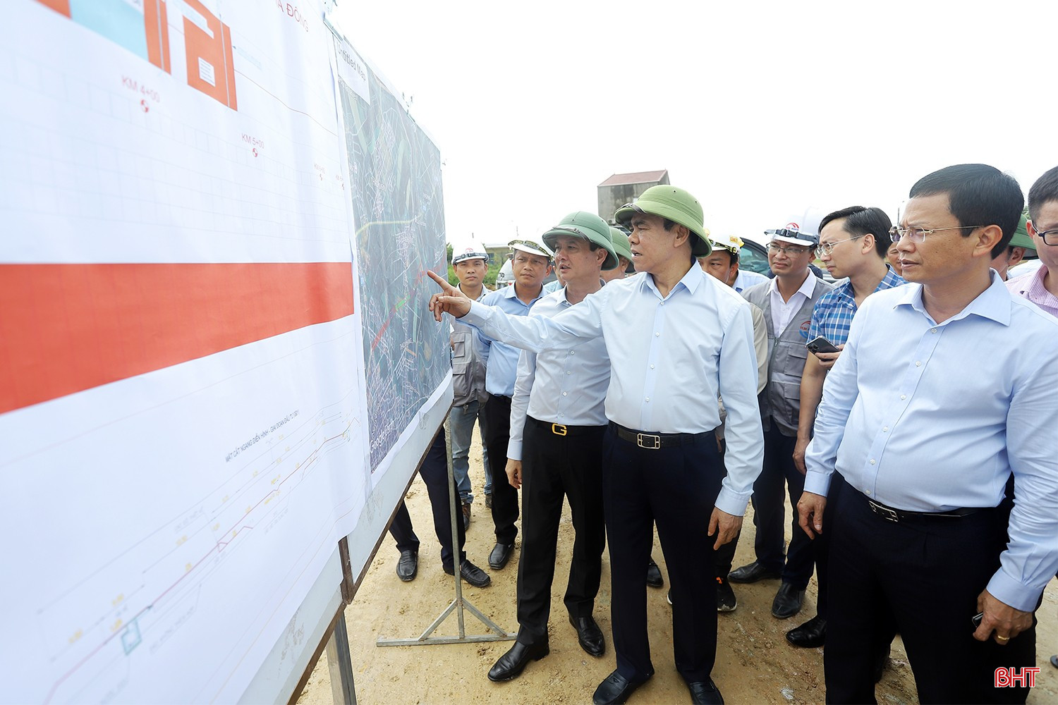 bqbht_br_chu-tich-tinh-kiem-tra-gpmb-du-an-04.jpg
