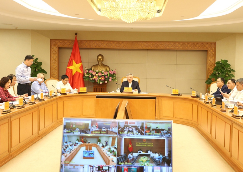 Tập trung tháo gỡ khó khăn, vướng mắc cho các dự án điện năng lượng tái tạo