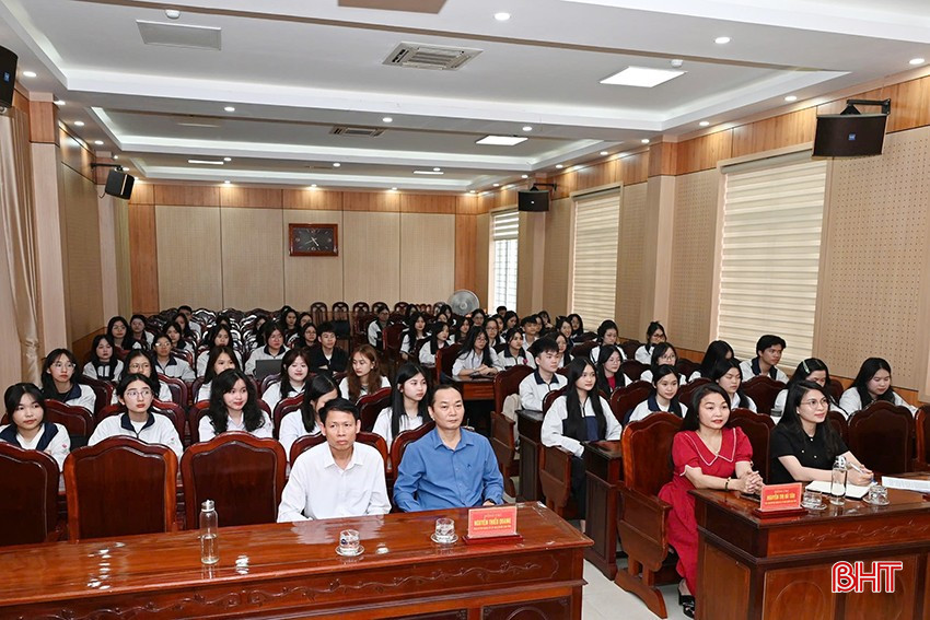 62 quần chúng ưu tú hoàn thành lớp bồi dưỡng nhận thức Đảng khóa I